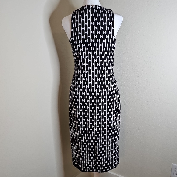 Ann Taylor Black & White Geometric Sleeveless Stretch Midi Dress Sz 6 - Picture 5 of 11